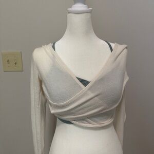 Alo Amelia Snow White used sweater top L